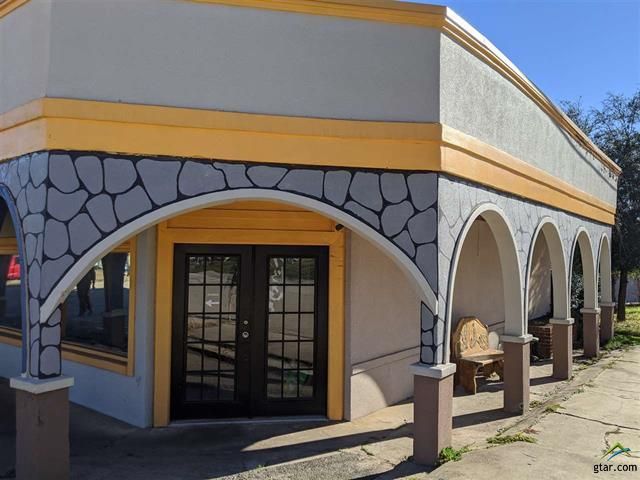 102 E Broadway St, Big Sandy, TX 75755